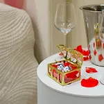 By Biddizzi Rari - Romantica Con Vasca Idromassaggio Privata Σπίτι διακοπών